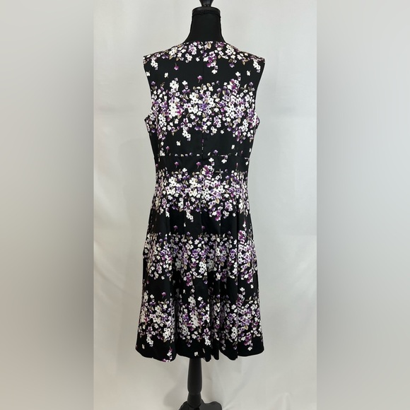 White House Black Market Fit and Flare Black/Purple Floral Dress - Picture 4 of 7